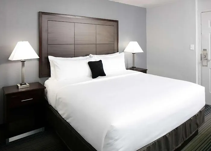 Red Lion Downtown Hotel