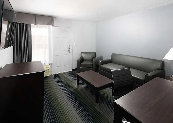 Hotel Red Lion Downtown