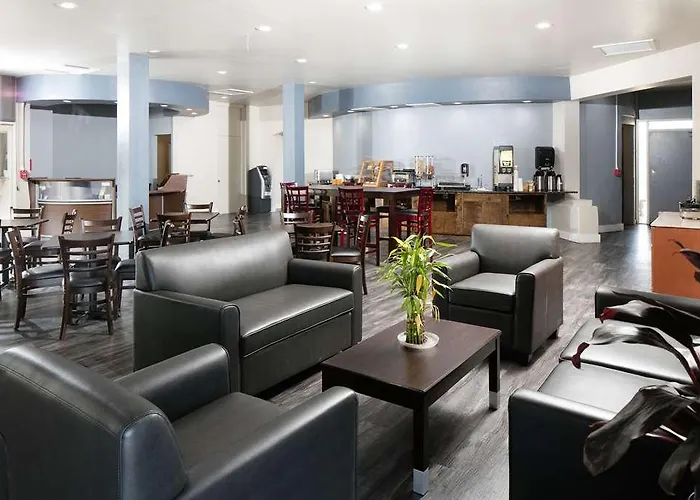 Hotel Red Lion Downtown 2*